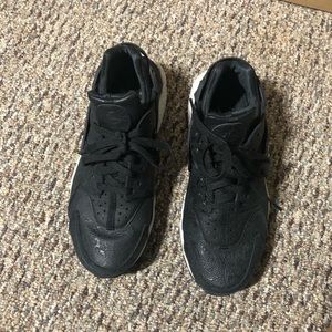 Nike Huarache Sneaker